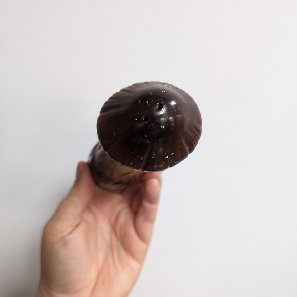 Vintage mushroom shakers - Picture 7 of 7